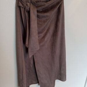 She & Sky Womens Midi Suede Chocolate Skirt Sz S - NWT